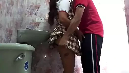 HOMEMADE SEX IN THE SCHOOL BATHROOM WITH MY BIG ASS PARTNER