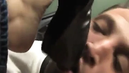 parmaklarımın arasında dilin