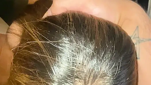 Kuzenimin kız arkadaşı penis emici ve derin boğazlı süt yuyan biridir