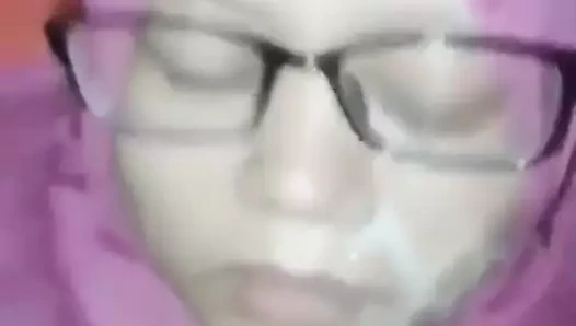 tesettür kız sikişmek ve emmek keyfini çıkarın