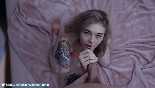 Oda arkadaşım beni ve büyük yarağımı hayal ediyor. İstediğini alıyor. Karneli Bandi