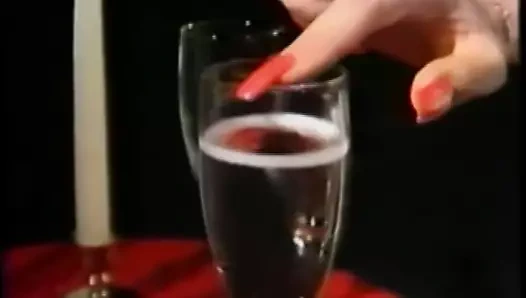 Karanlıktan sonra bayanlardan bir sahne