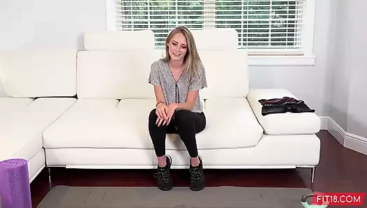 Süper model tipi sıska Amerikalı genç kyler quinn dölleniyor