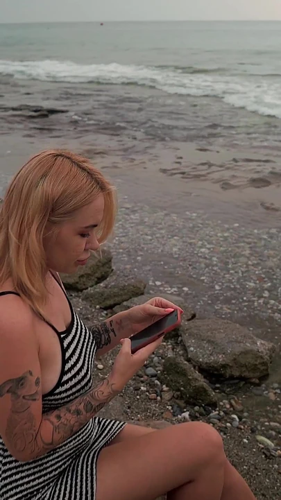 Fahişe bir köpeğim olduğuna inandı ve fahişe sert sikildi