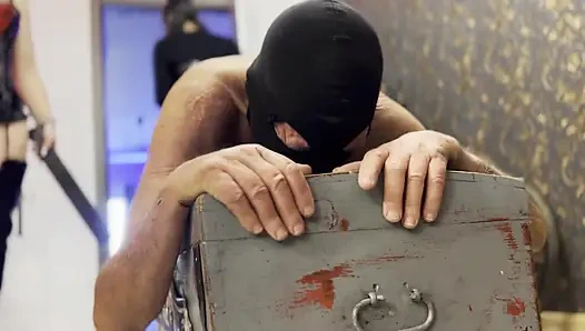 Güvenli bir kelime yok: kalın ahşap- sadooşoşizm - Fransız sadist - güvenli kelime yok