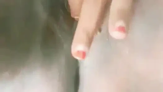 Evli kadın kocasını aldatıyor ve devar ji ile sikişiyor