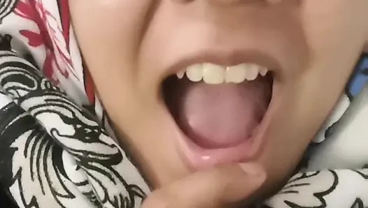 Bakış açısı : Endonezyalı viral kız odasında