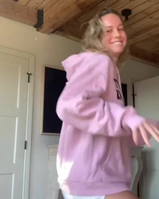 brie larson dansı