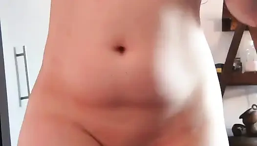 Vücuduma masaj yapmayı seviyorum... Ya sen?