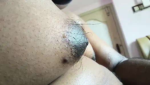 Tüm erkekler ateşli terleyen eşcinsel vücut şovumu seviyor