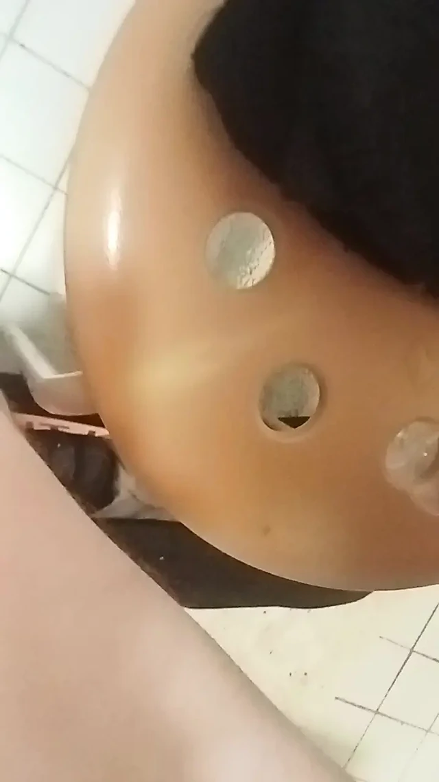 Sikimi mastürbasyon yapıyor