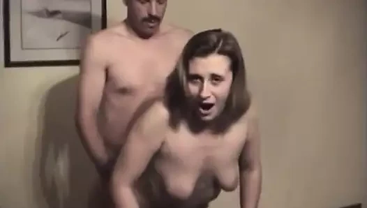 Karısı bilardo masasında başka bir adam sikikleri