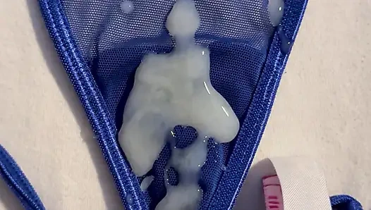 Karısının külotlarına boşalma 21