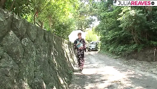 Hatun iki büyük yarağı emdikten ve bindikten sonra döl yiyor