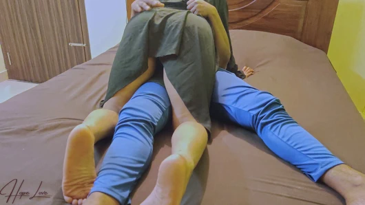 Azgın Anne Aylardır Sik Olmamış Gibi Sürüyor.