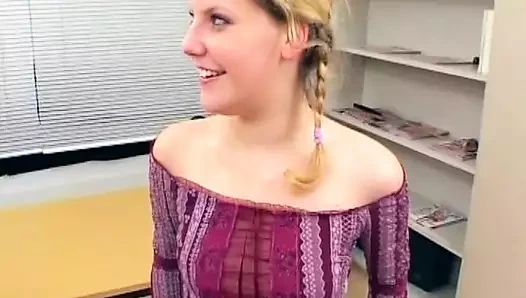 Seksi Alman sürtükler ateşli dörtlü sekste iki doktoru sikiyor