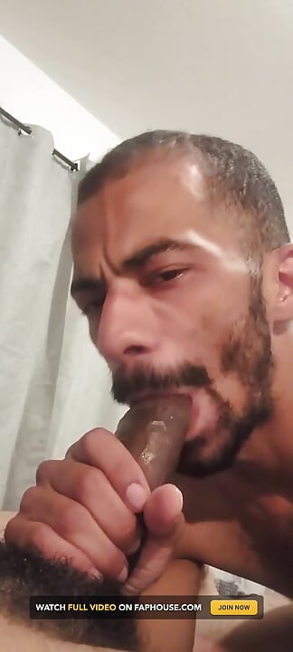 Bir penis emmek ne kadar güzel!