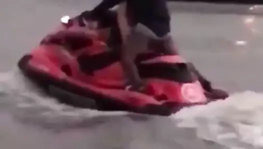 Jet ski sikme