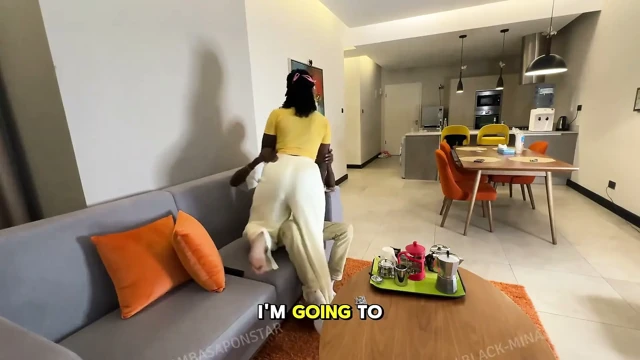 Üvey oğul yaramaz üvey annesiyle aynı yatağı paylaşıyor