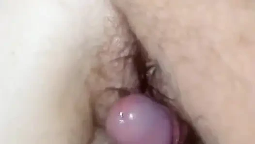 Yumruklanıyor.