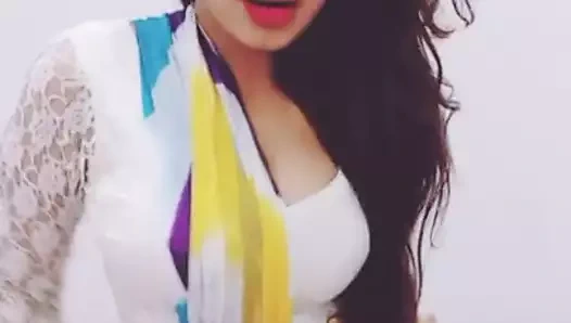 Bangladeşli sıcak desi dans