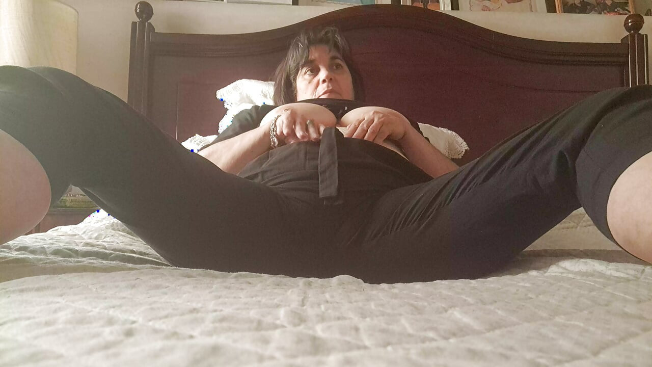 Anne mastürbasyon yapıyor