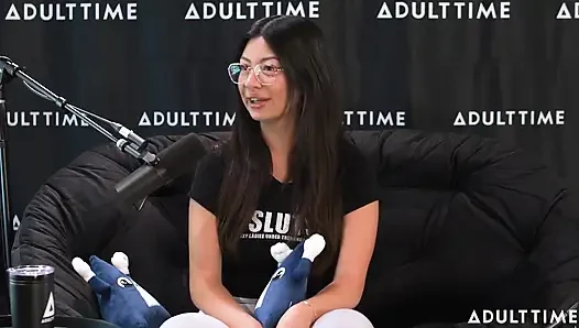 Cami Strella bir kült hayatta kalmak, tiktok şöhreti ve tek eşlilik dışı | Adult Time Podcast