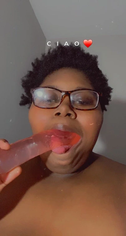 Yüzümü sikiyor musun?