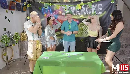 Jerkaoke - gianna dior, karma rx ve daha fazlasının yer aldığı grup seks partisi