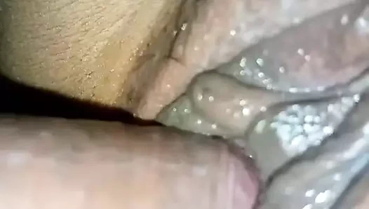 Kocam ıslak amcığımdan beni sert sikiyor