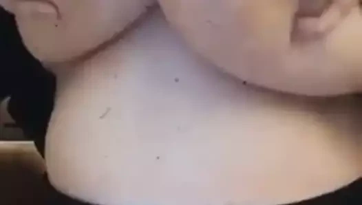 Florida arkadaş göğüsler