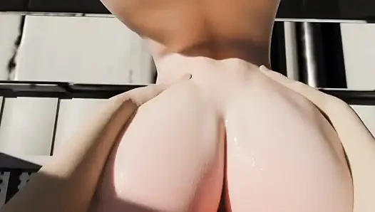 Sevimli Boyutlu Hikayede Bir Oğlan Tarafından Baştan Çıkarılıyor