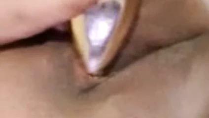 İngiliz Hint milf mastubates