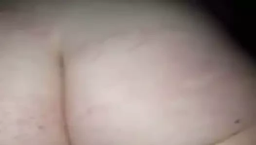 Sikimi emen bir papazla evli olan Milf