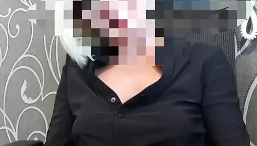 Sekreter pompalama kedi at ofiste