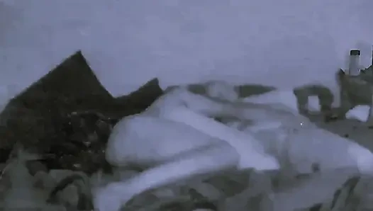 Azgın uyandım ve boşalmam gerekiyordu.