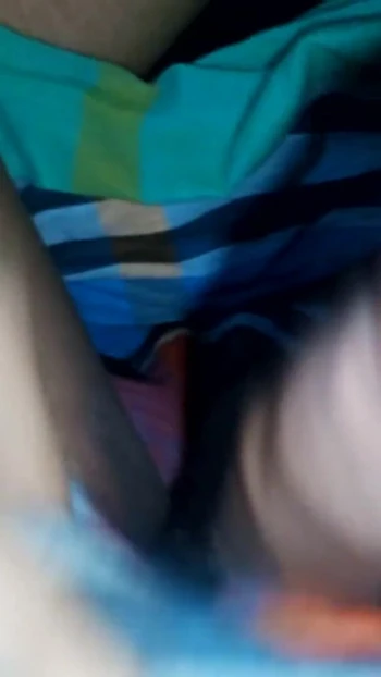 Сногсшибательный момент от "Вирусное видео хифток-модели Pr Ratri. Pr Ratri трахается со своим мужем в отеле"