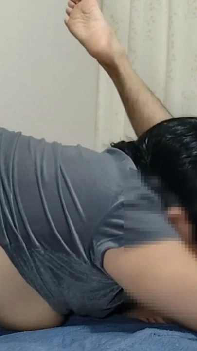 Tombul iri göğüslü olgun karı: Kocası oral ve anal yalamayla kıvranıyor ve sonunda ağzına devasa bir boşalma. | Klip 1