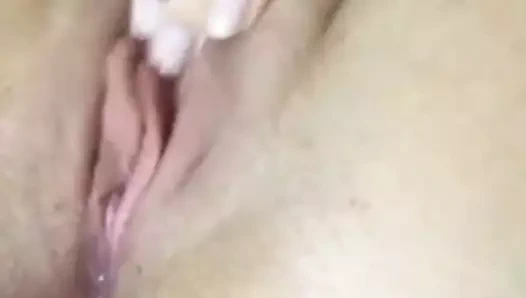 Novinha gozando no Whats!!