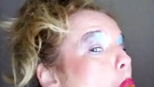 Ilona derin boğaz sosis