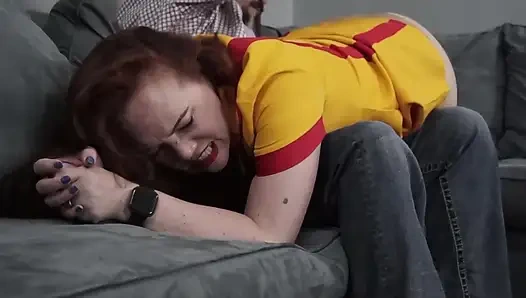 Garson kadın götüne şaplak atıyor 2