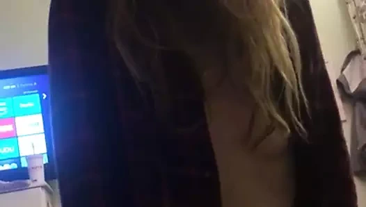 Şeker oynama gibi bir yaramaz küçük sürtük