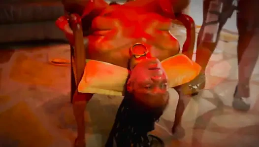 Dominatrix sahibe April: bir köle hatası