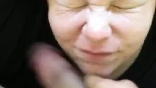 Cum fahişe horoz kanepede büyük dağınık yüz ile tokatladı - 4