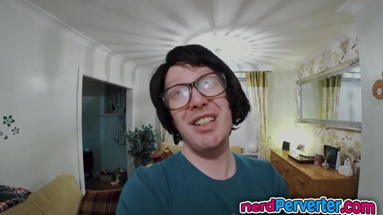Sıska genç zevk bir binmek üzerinde bir nerds horoz