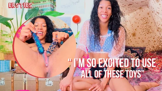 Ersties - İngiliz bebek sabrina j çeşitli seks oyuncaklarıyla mastürbasyon yapıyor