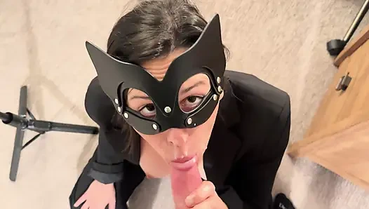 Secretary sucks off boss for a big promotion and gets an even bigger facial!