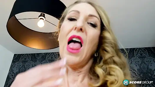 Susanna Glam: toplam orta yaşlı seksi kadın paketi