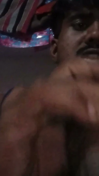 Büyük ağızlı bir penis ve aynı zamanda siyah. | Klip 1