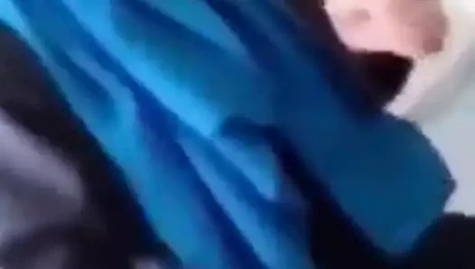 Tudung biru oral seks gelin